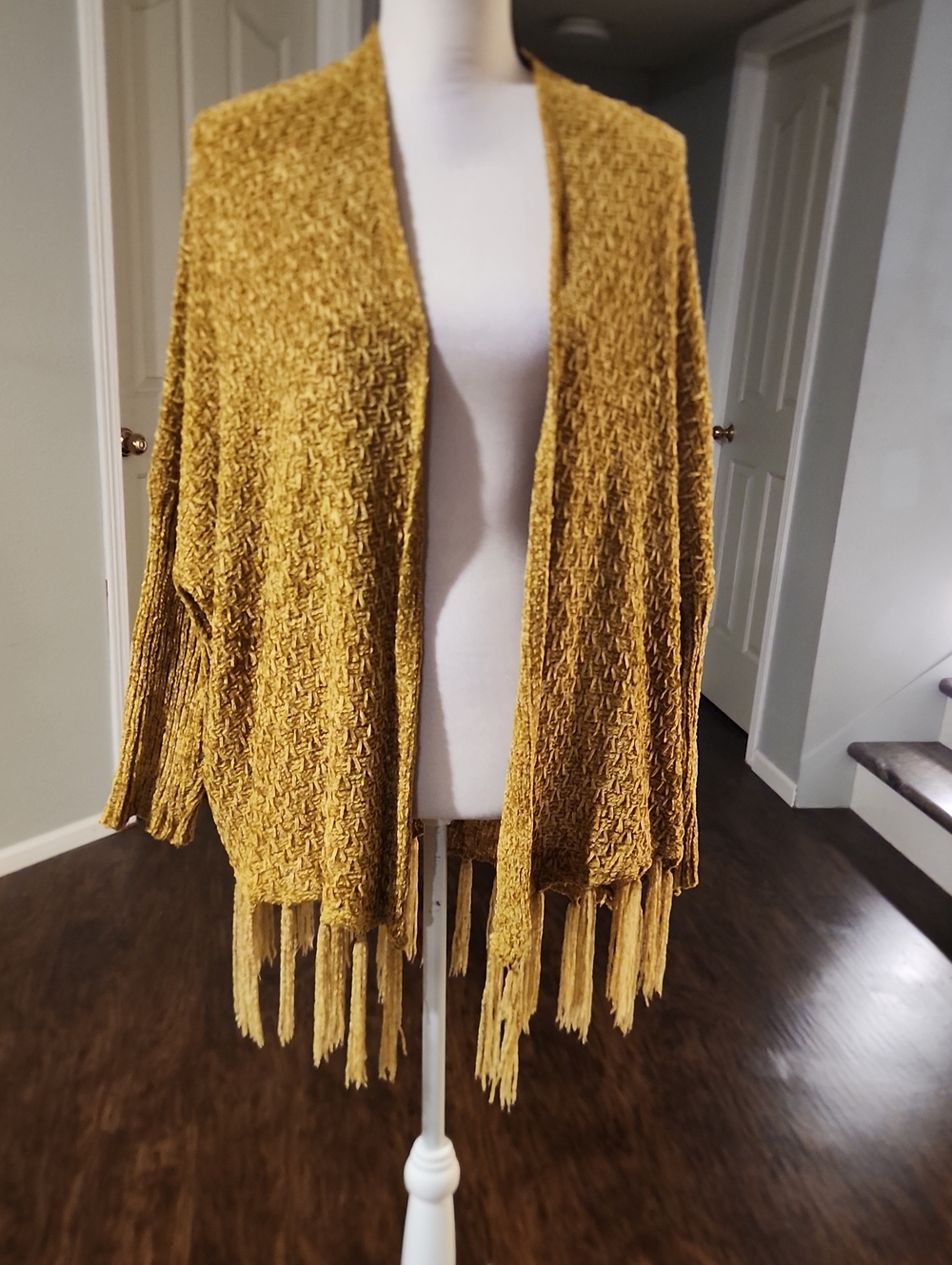 NWT Davi & Dani Chartreuse Chenille Fringe Bottom Boho Open Cardigan